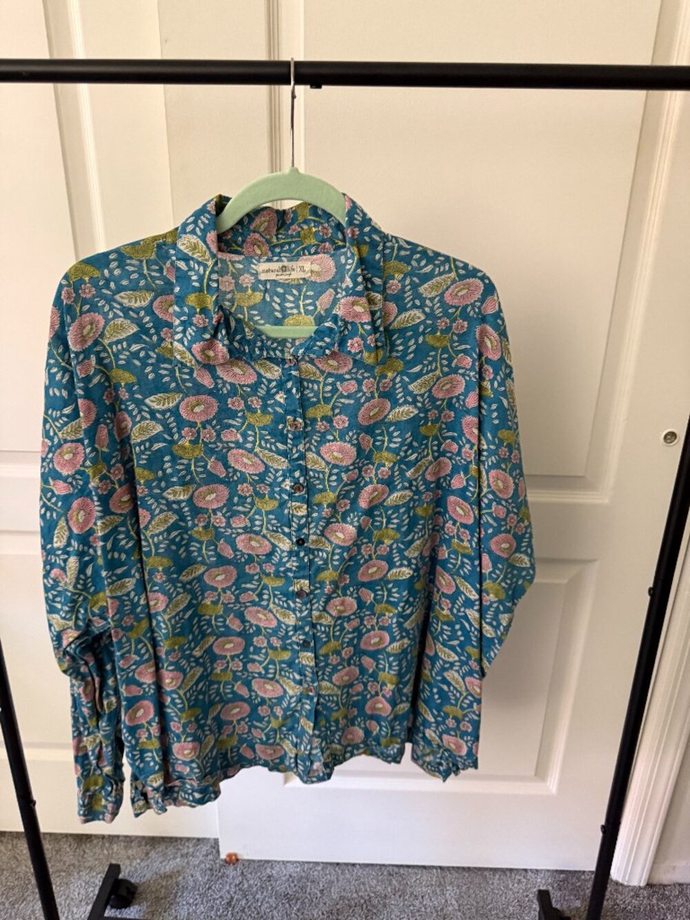 Natural Life - Lara Button Down Blue Pink Floral Vines XL